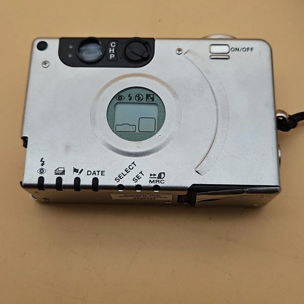 Canon ELPH 2 Camera Zoom Lens Silver UNTESTED‎ AS IS FOR PARTS